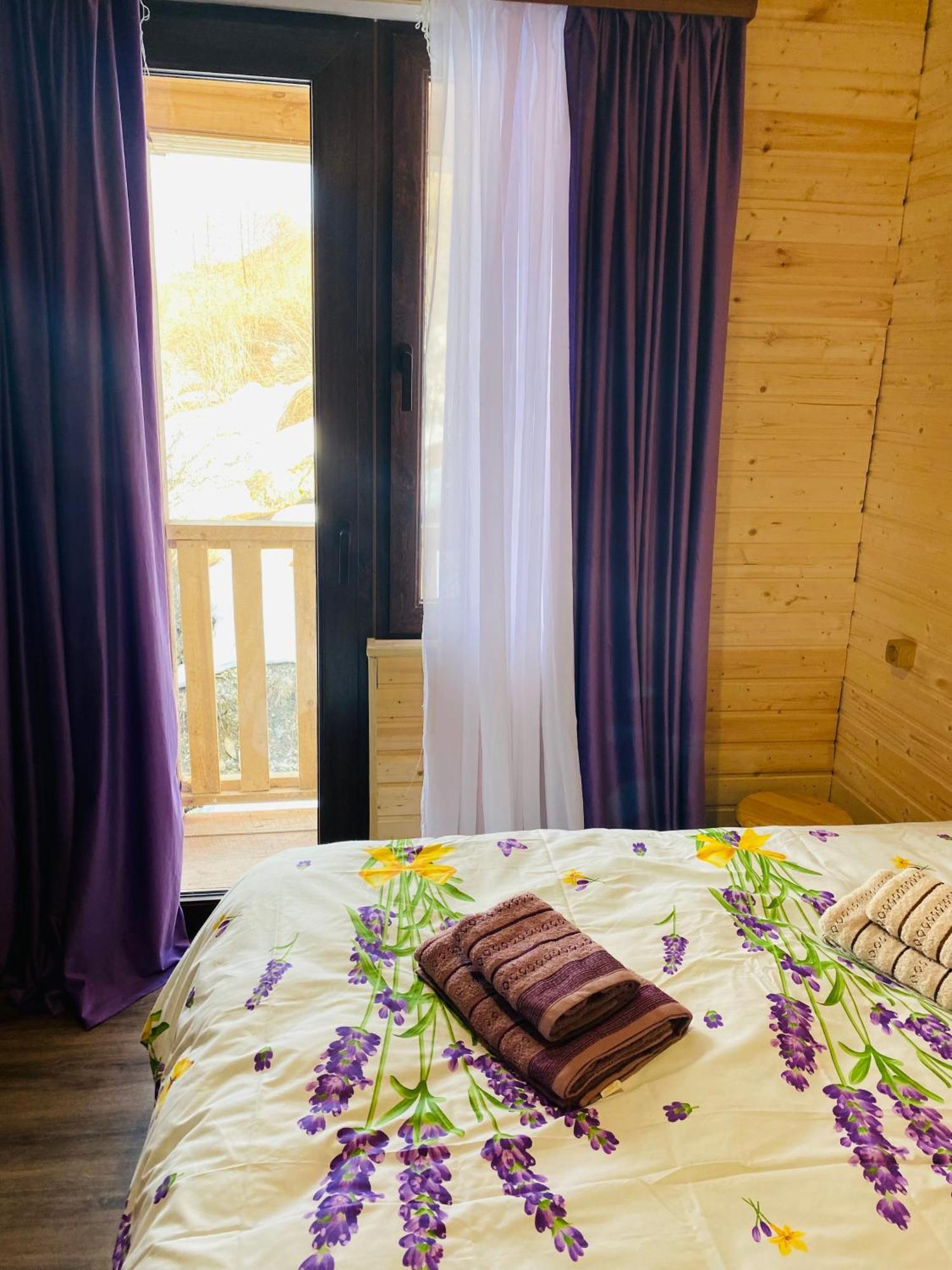 Guesthouse Nene Местия Екстериор снимка