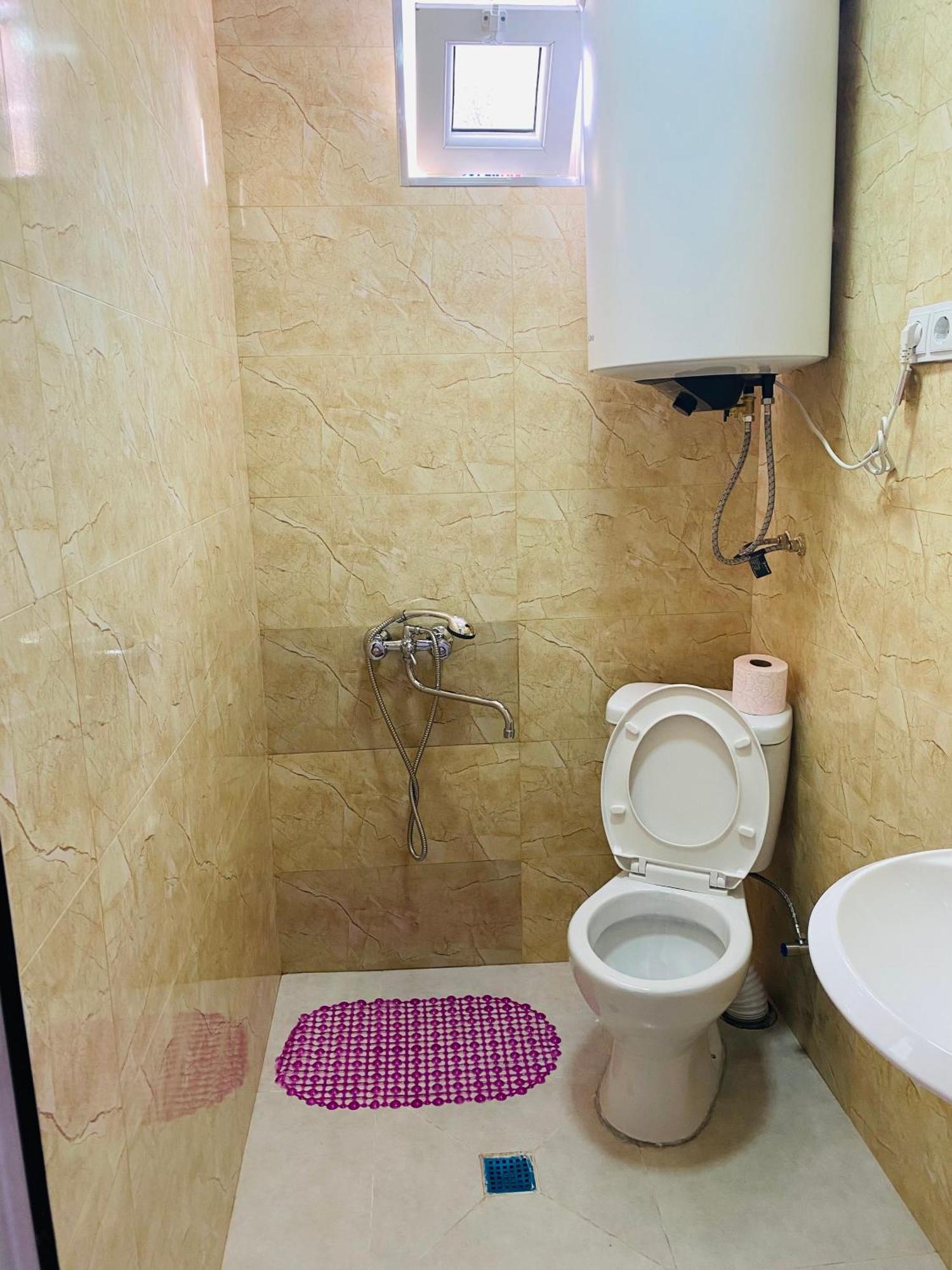 Guesthouse Nene Местия Екстериор снимка