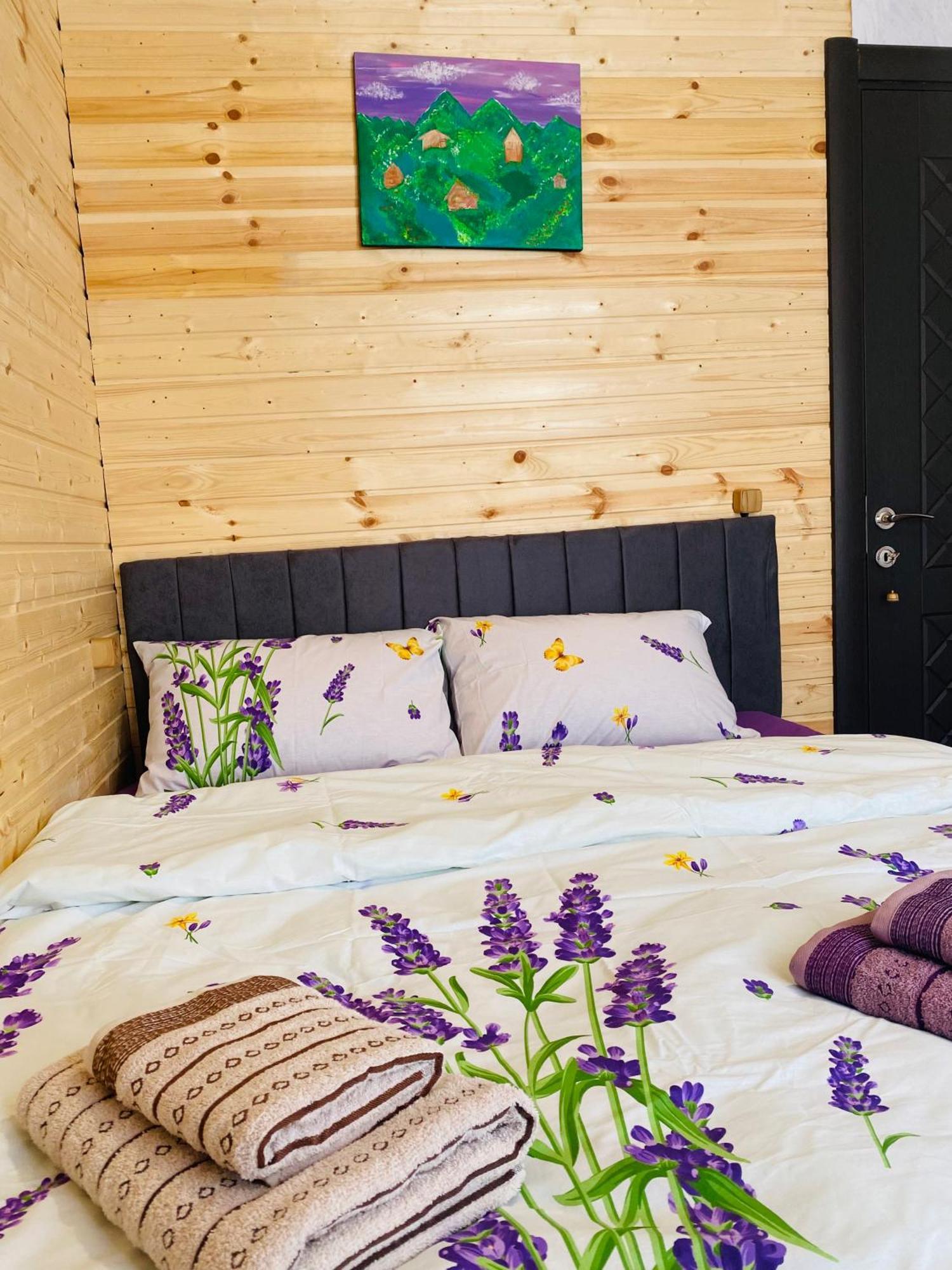 Guesthouse Nene Местия Екстериор снимка