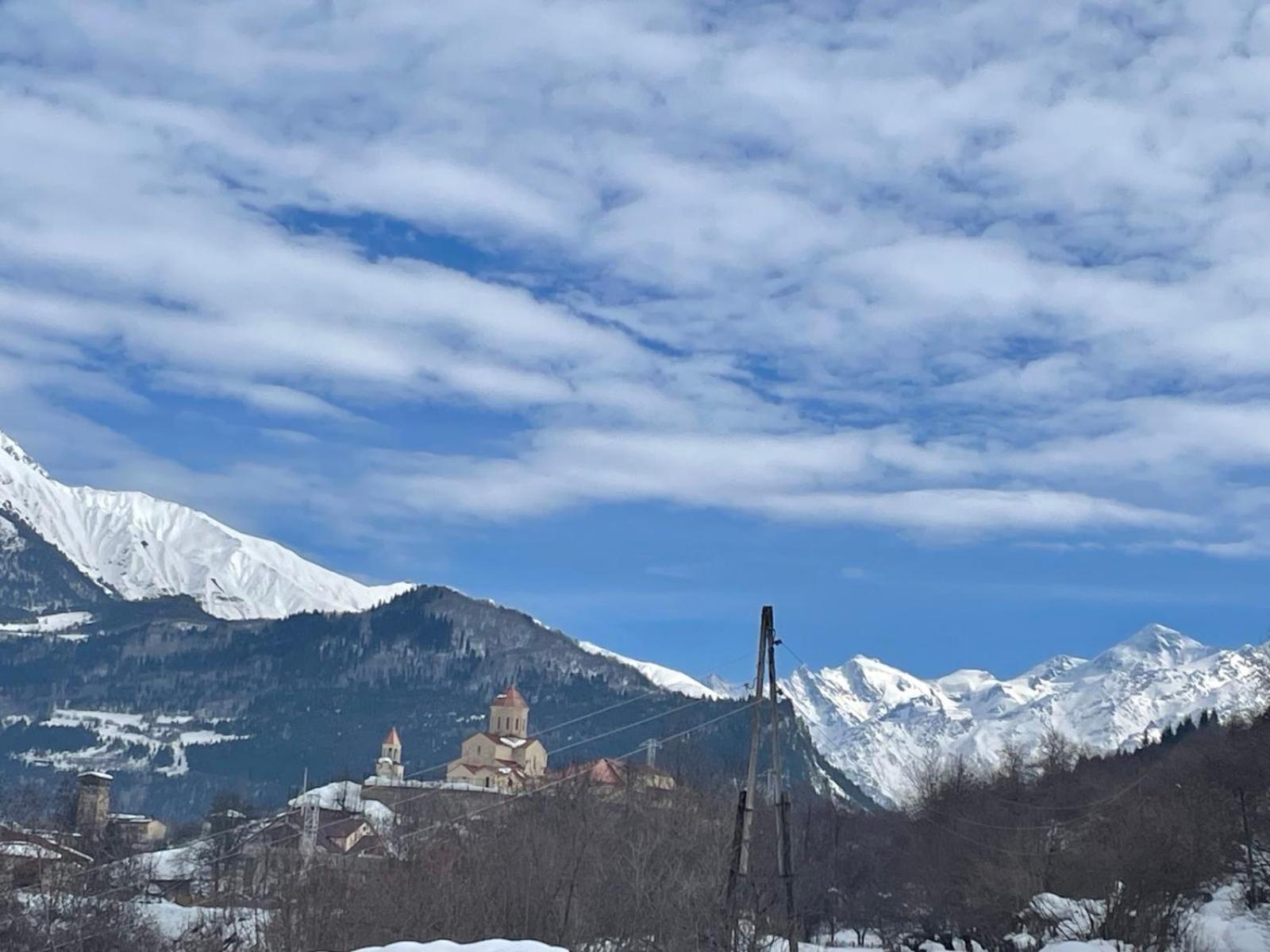 Guesthouse Nene Местия Екстериор снимка